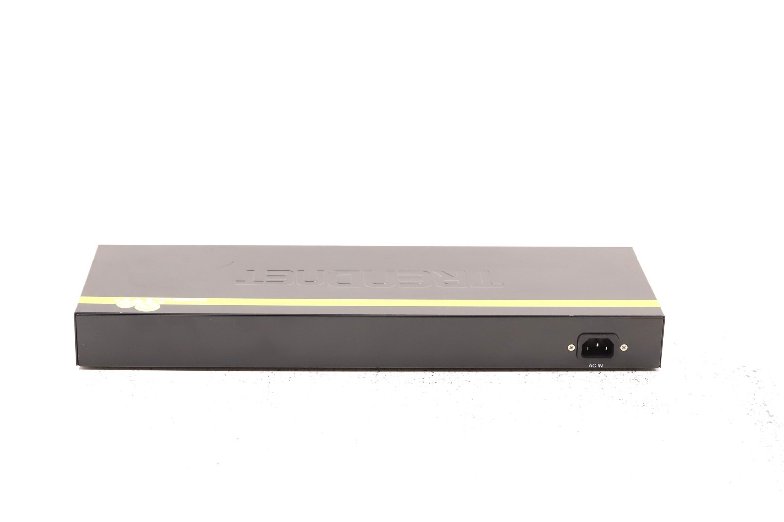 Коммутатор TRENDnet TE100-S24g 24-Port 10/100Mbps Fast Ethernet Network Switch Tested — фото 3