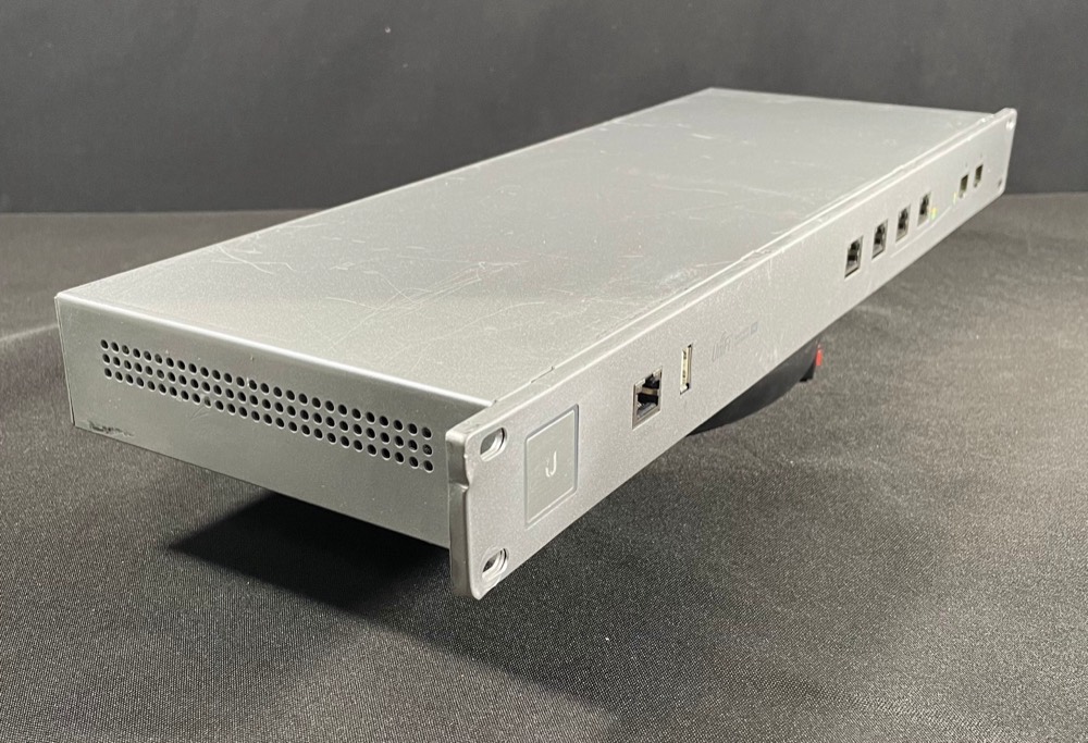 Оборудование Huawei USG-PRO-4 — фото 3