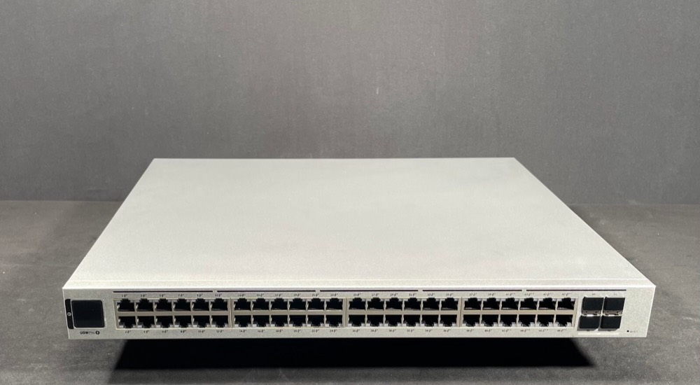Коммутатор Cisco USW-PRO-48-POE — фото 1