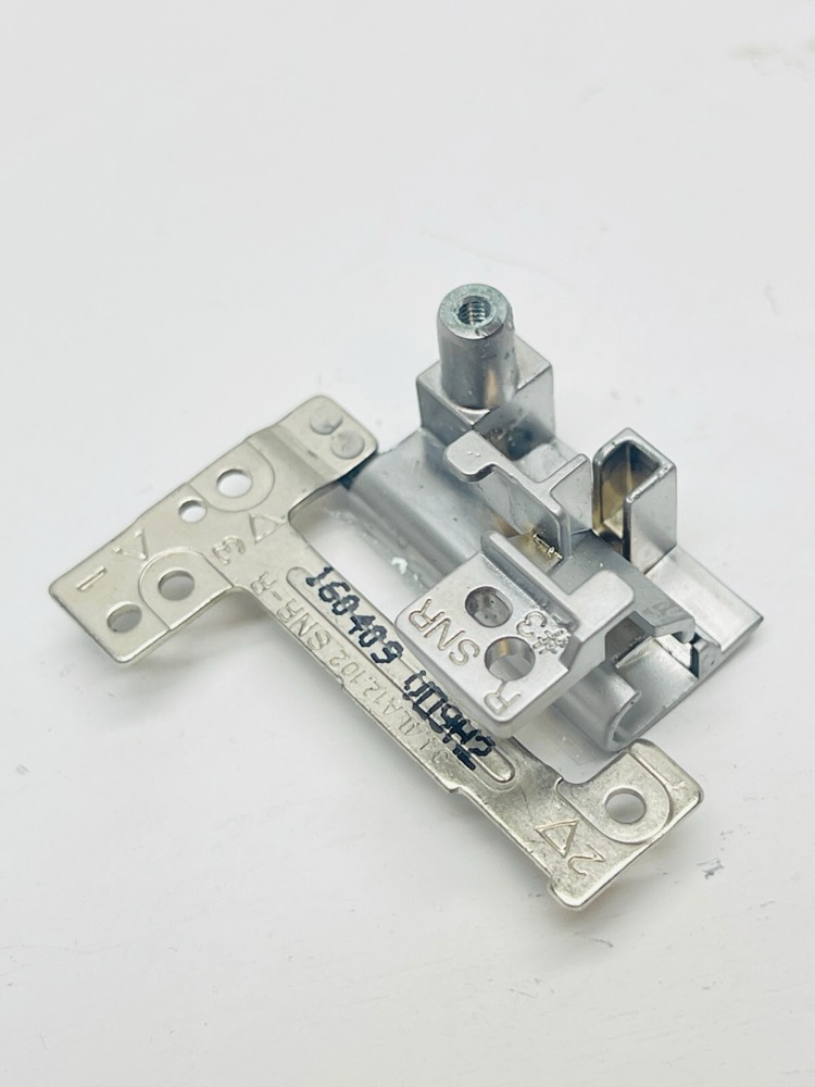 Запчасть ноутбука VD9H2 0VD9H2 Dell LATITUDE 3330 LCD Right Hinge — фото 1