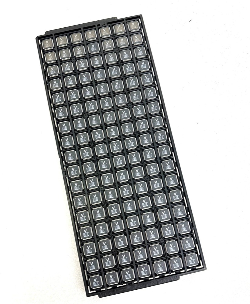 Компонент VSC8641KO VITESSE IC PHY 10/100/1000 100-LQFP QTY 119 PER TRAY — фото 1