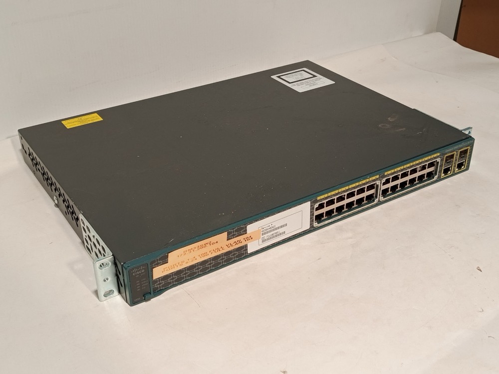 Коммутатор Cisco WS-C2960-24PC-S — фото 1