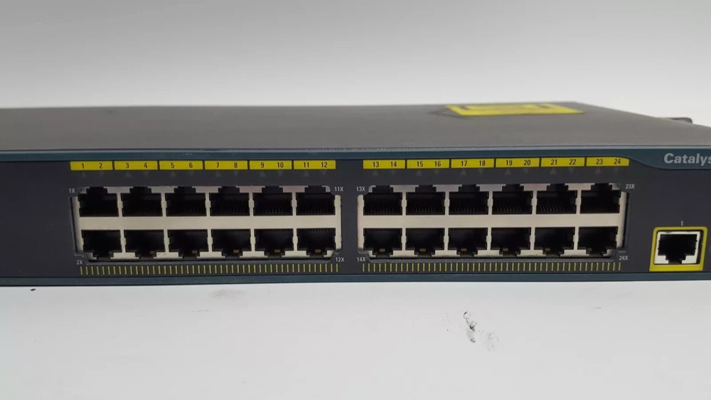 Коммутатор Cisco WS-C2960-24TT-L — фото 2