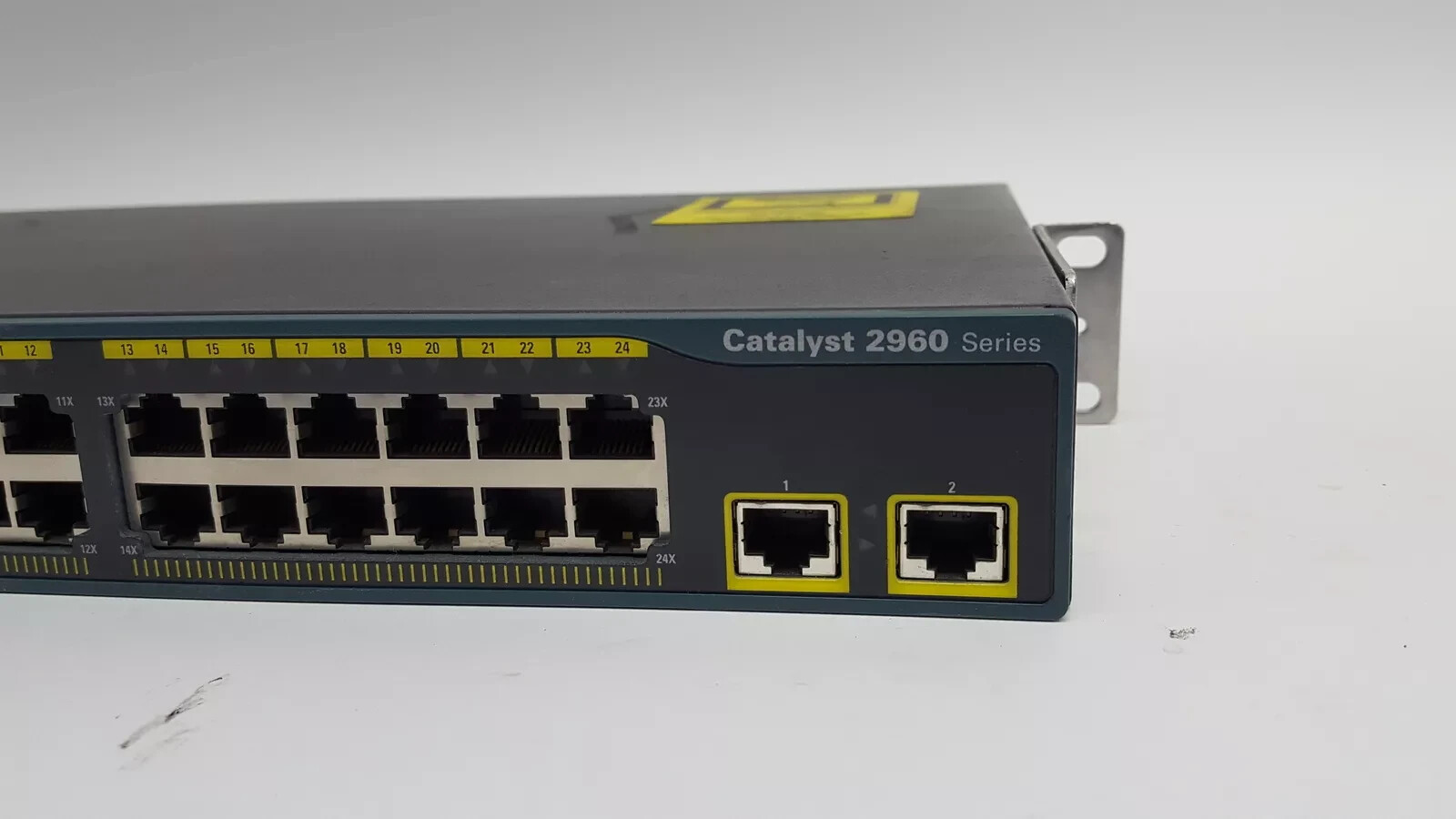 Коммутатор Cisco WS-C2960-24TT-L — фото 3