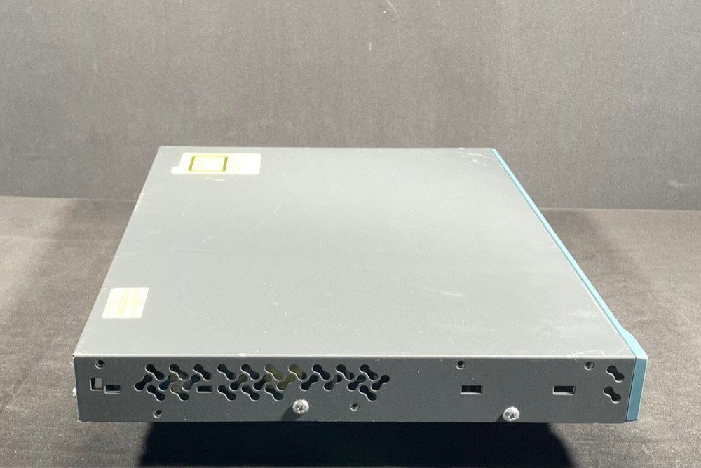 Коммутатор Cisco WS-C2960-48PST-L — фото 3