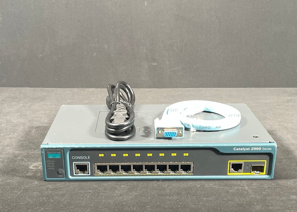 Коммутатор Cisco WS-C2960-8TC-L (НЕ ГРУЗИТ) — фото 1