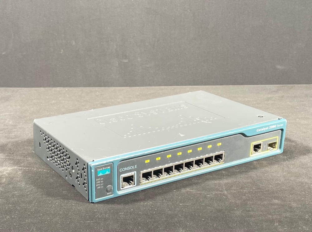 Коммутатор Cisco WS-C2960-8TC-L — фото 2