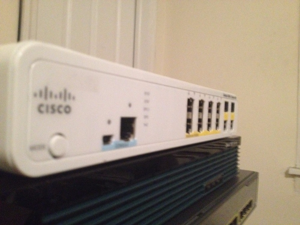 Коммутатор Cisco WS-C2960C-8PC-L — фото 3