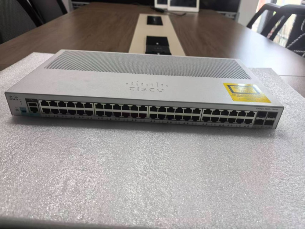 Коммутатор Cisco WS-C2960L-48TQ-LL — фото 4
