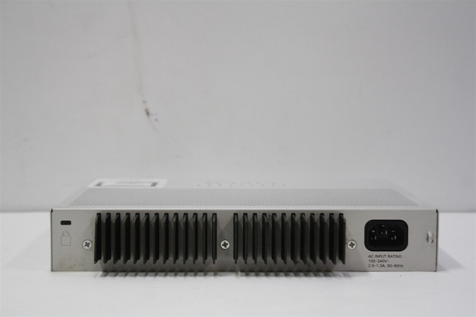 Коммутатор Cisco WS-C2960L-8PS-LL — фото 2