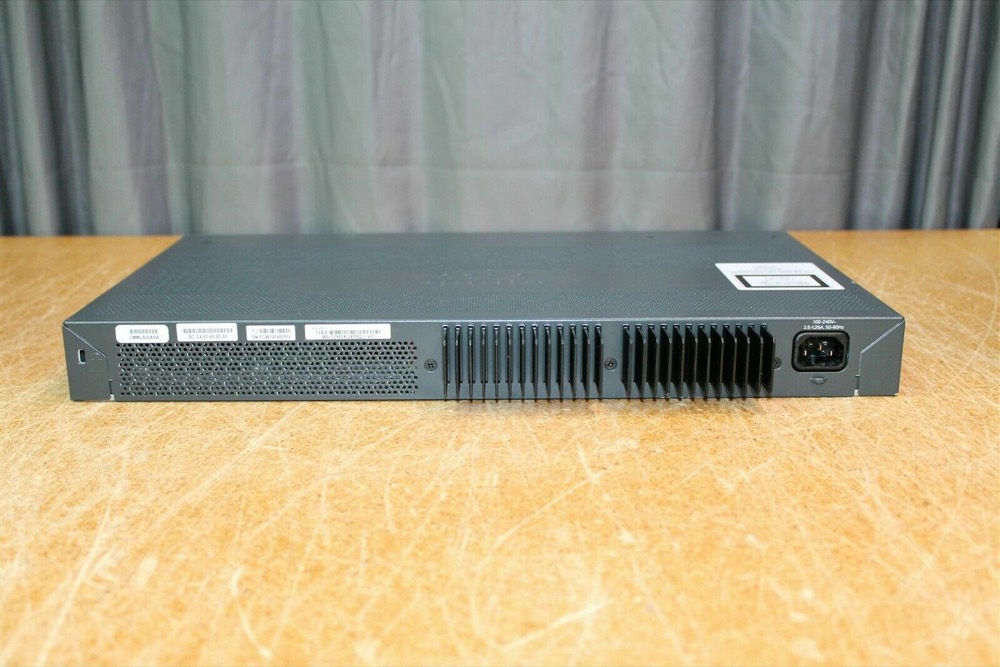 Коммутатор Cisco WS-C2960X-24PSQ-L — фото 2
