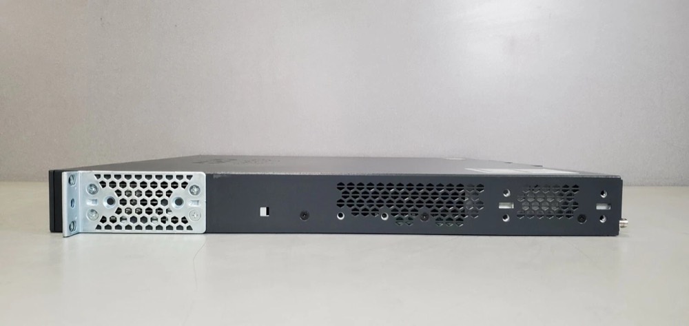 Коммутатор Cisco WS-C2960XR-48FPS-I — фото 2
