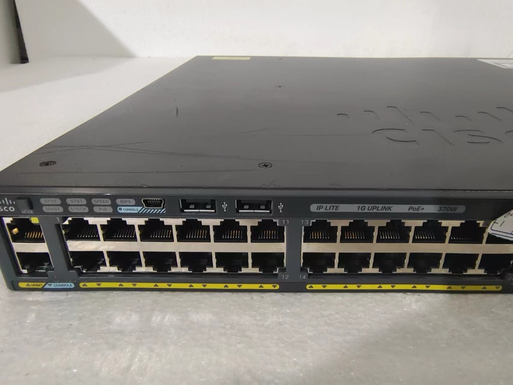 Коммутатор Cisco WS-C2960XR-48LPS-I — фото 2