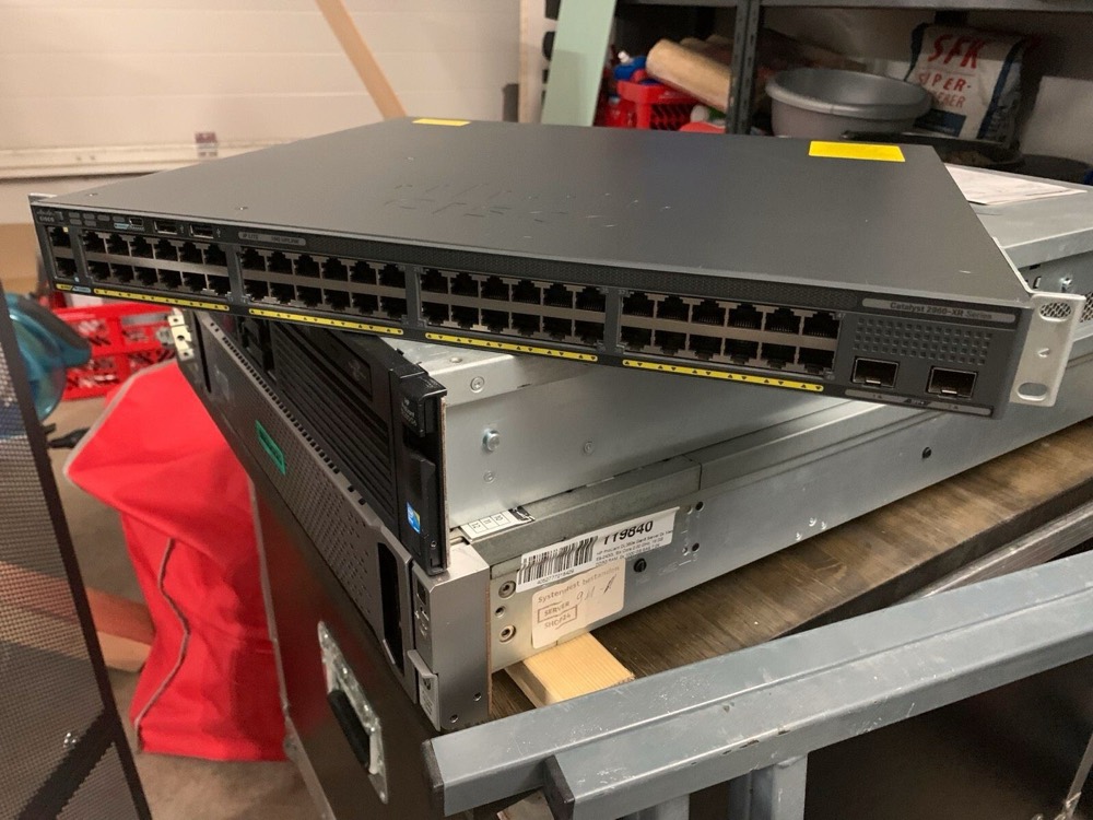 Коммутатор Cisco WS-C2960XR-48TD-I — фото 3