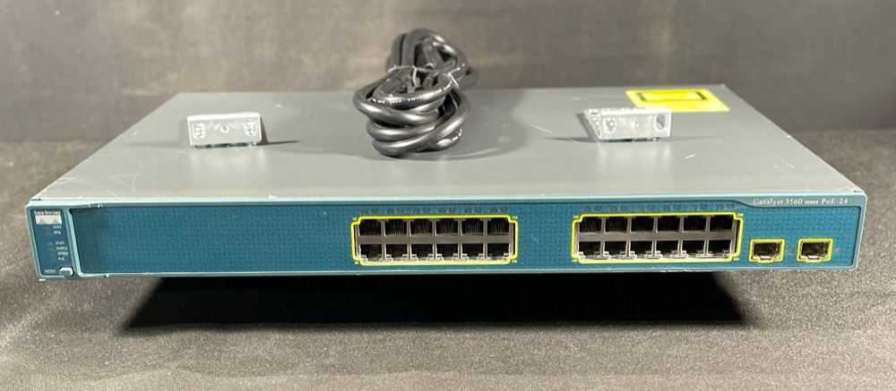 Коммутатор Cisco WS-C3560-24PS-S — фото 1