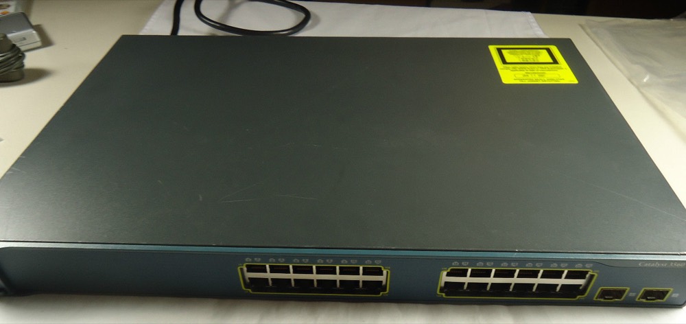 Коммутатор Cisco WS-C3560-24TS-S — фото 1