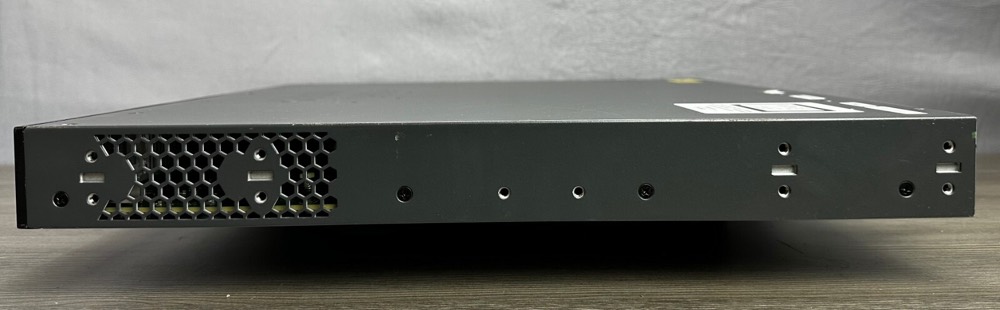 Коммутатор Cisco WS-C3650-24PD-L — фото 2