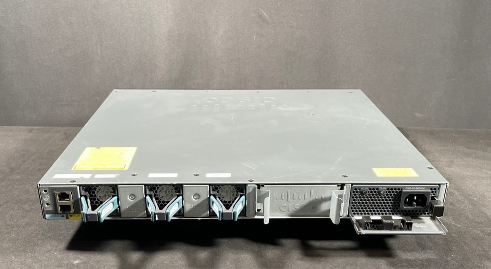 Коммутатор Cisco WS-C3650-24PS-L — фото 3