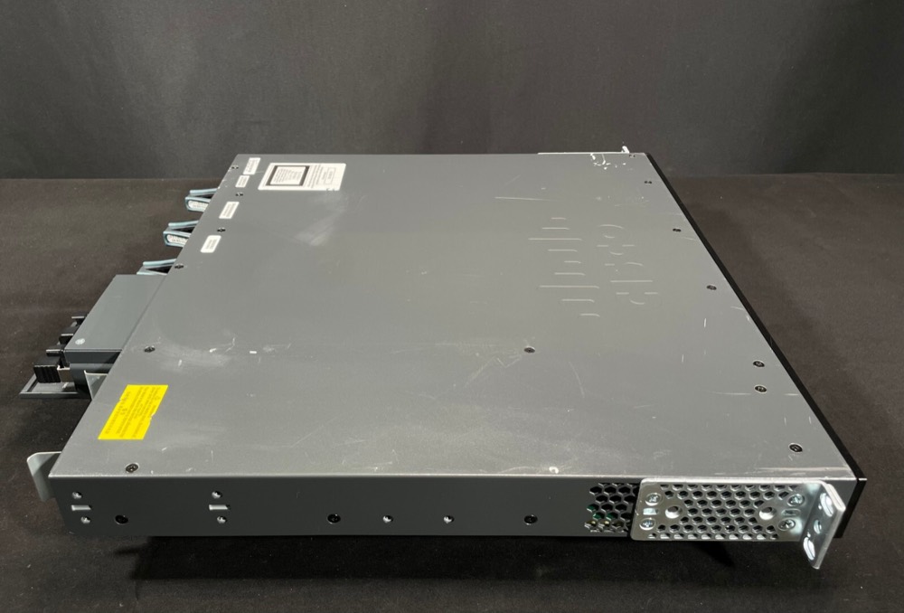 Коммутатор Cisco Catalyst 3650 48 портов 1G 2×SFP+ 10G LAN Base (WS-C3650-48FD-L) — фото 3