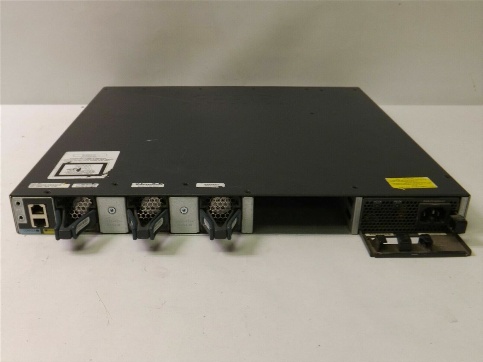 Коммутатор Cisco WS-C3650-48FS-s — фото 2