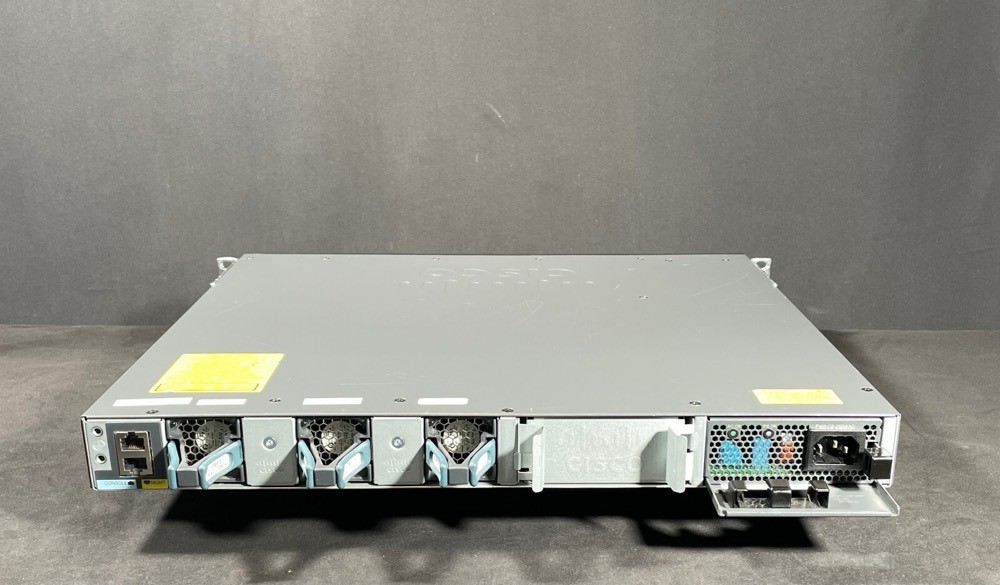 Коммутатор Cisco WS-C3650-48TD-S — фото 3