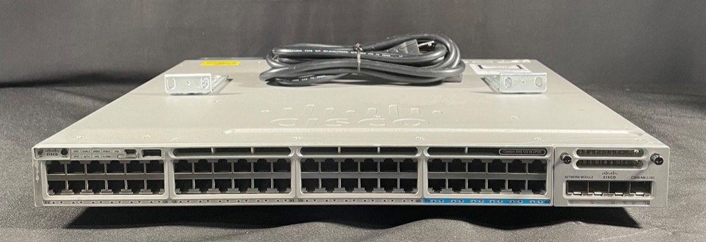 Коммутатор Cisco WS-C3850-12X48UW-S — фото 1
