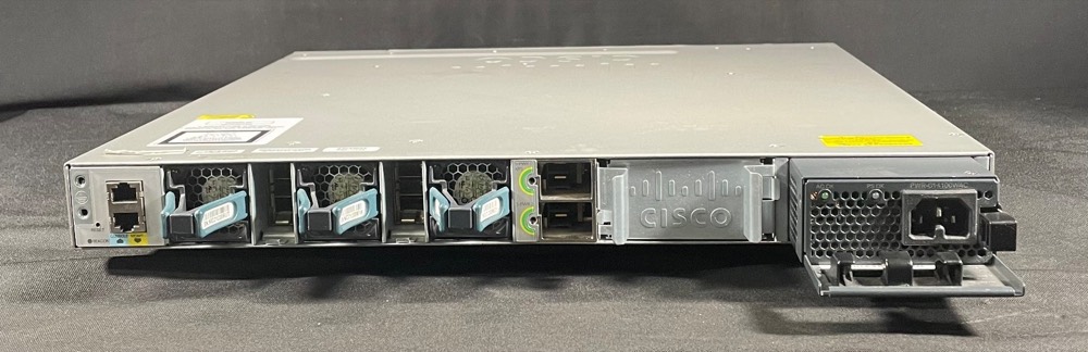Коммутатор Cisco WS-C3850-12X48UW-S — фото 2