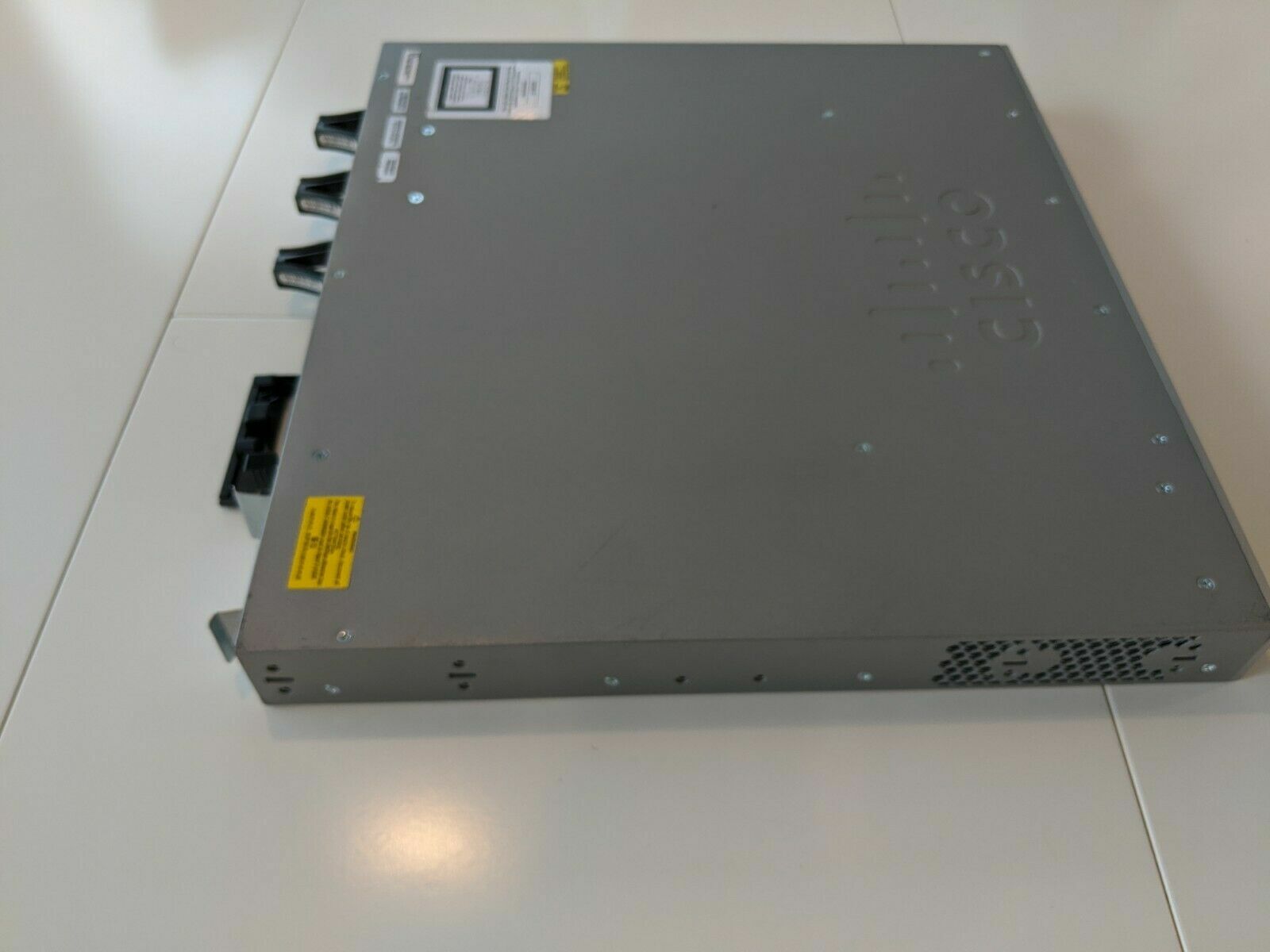Коммутатор Cisco WS-C3850-12XS-S — фото 3