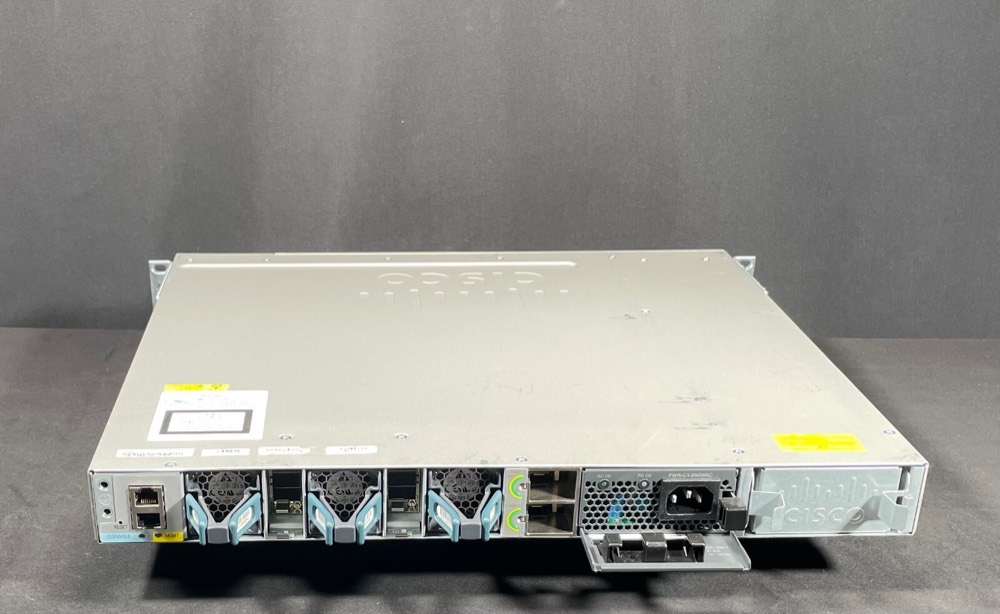 Коммутатор Cisco WS-C3850-24T-E — фото 3