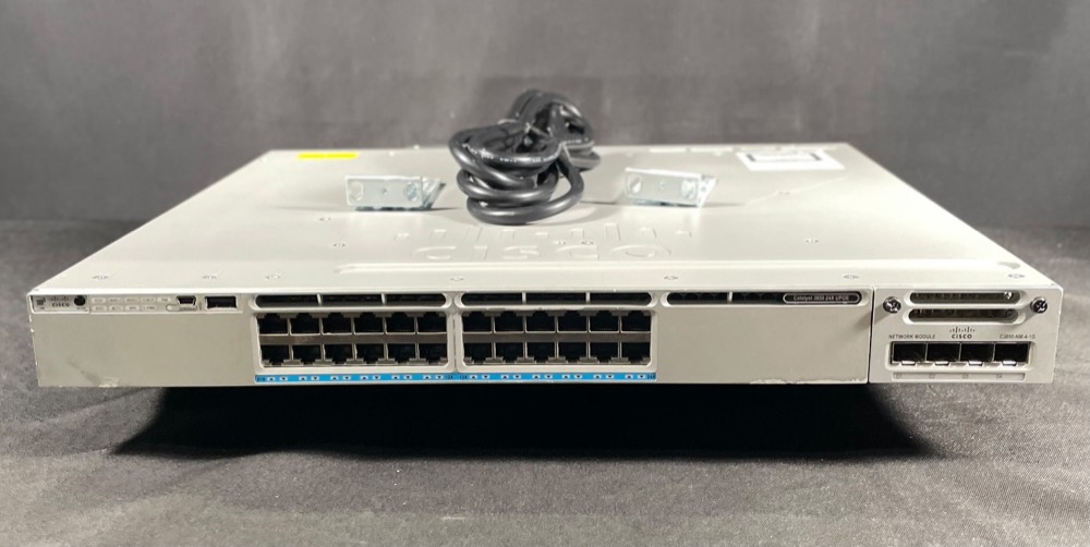 Коммутатор Cisco WS-C3850-24XUW-S — фото 1