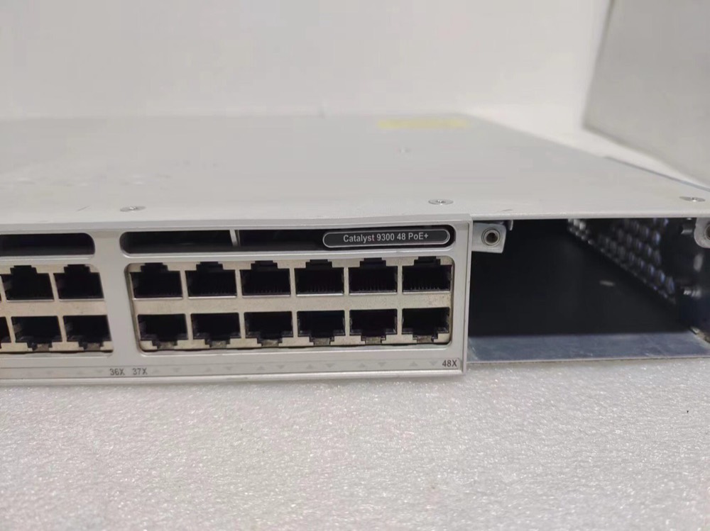 Коммутатор Cisco WS-C9300-24P/48P-A — фото 3