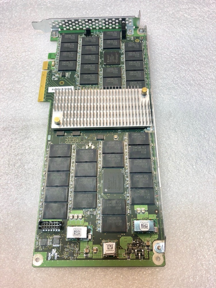 Модуль NetApp X1970A-R5 PAM II 256GB Performance Acceleration Module FLASH — фото 1