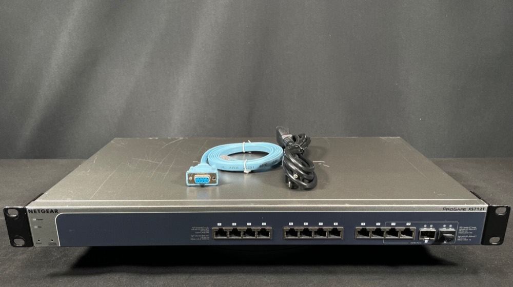 Коммутатор Netgear XS712T-100NES — фото 1