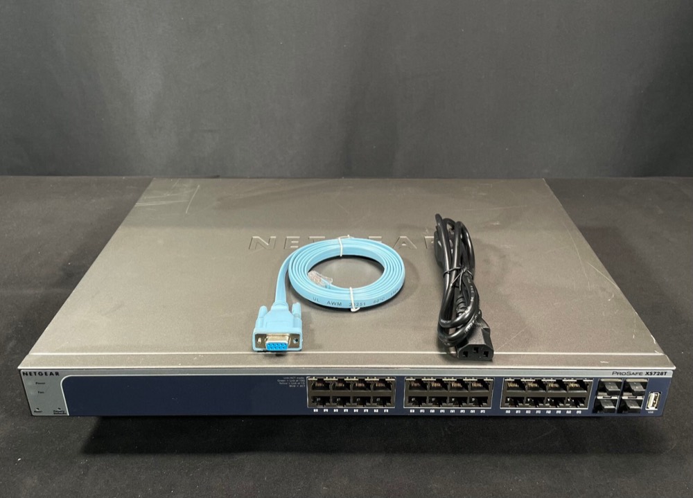 Коммутатор Netgear XS728T — фото 1