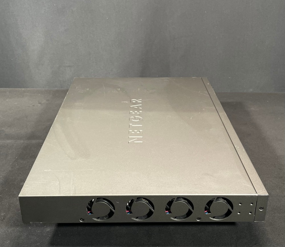 Коммутатор Netgear XS728T — фото 3