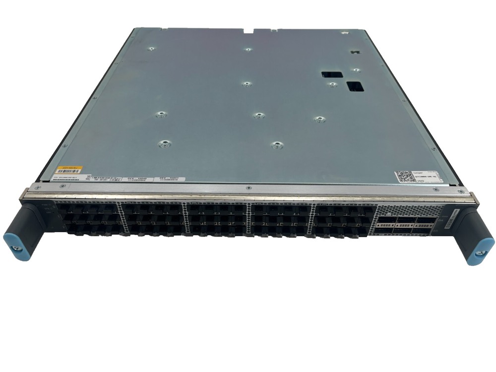 Коммутатор Juniper QFX10000 — модульный шасси-spine 100G — фото 1