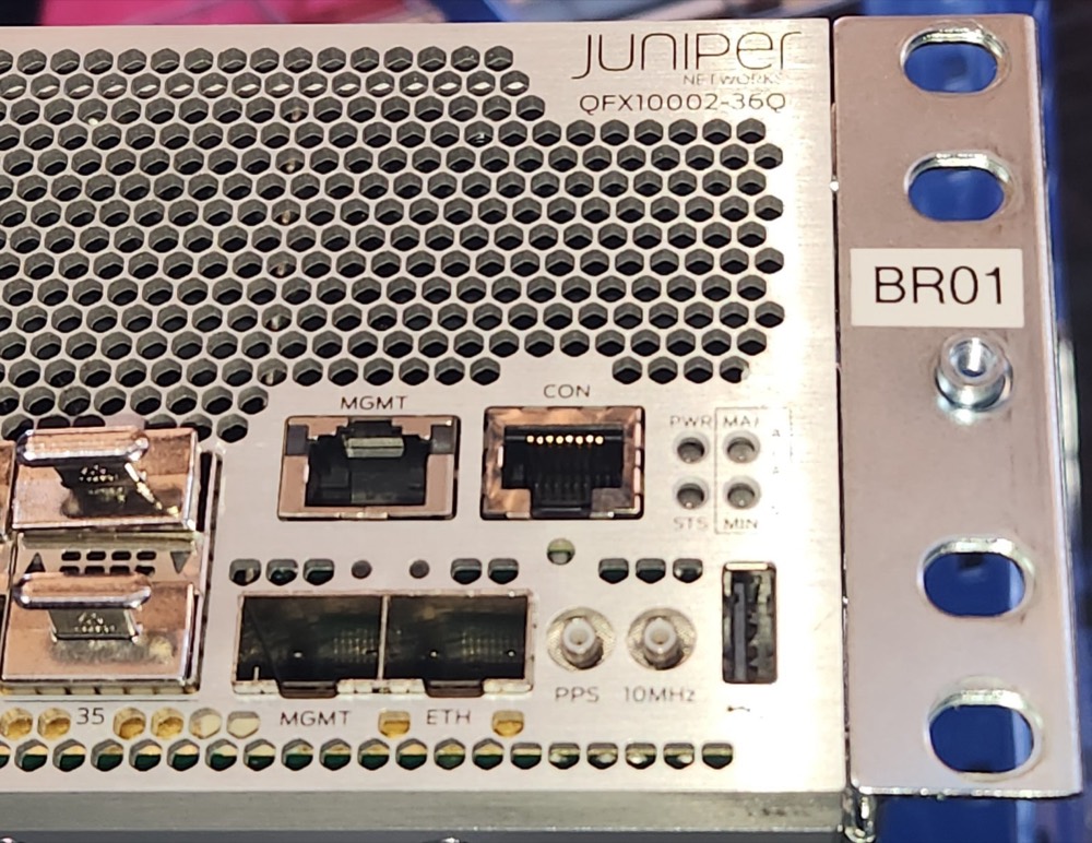Коммутатор Juniper QFX10002 — модульный spine 100G — фото 1