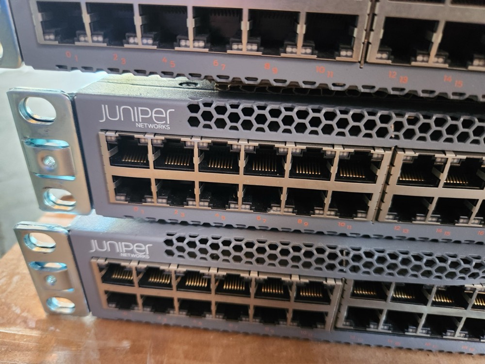 Коммутатор Juniper QFX10002 — модульный spine 100G — фото 4