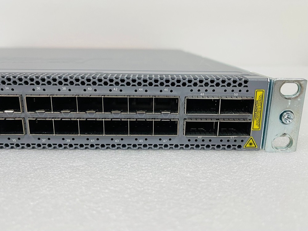 Коммутатор Juniper QFX5110 — 48×10/25G + 100G leaf — фото 4