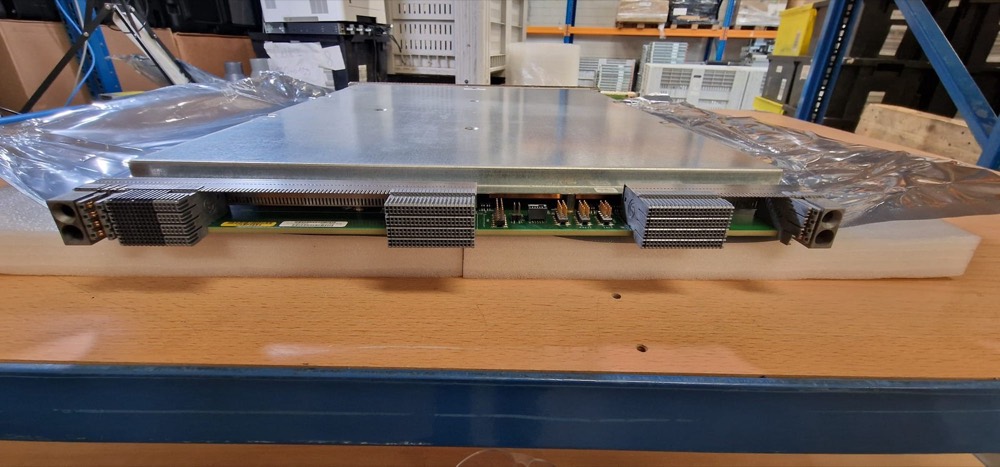 Коммутатор Juniper QFX5210 — 64×100G spine — фото 3
