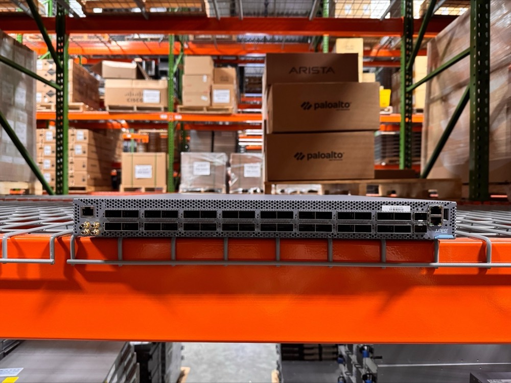 Коммутатор Juniper QFX5220 — 32×400G spine (текущий) — фото 1