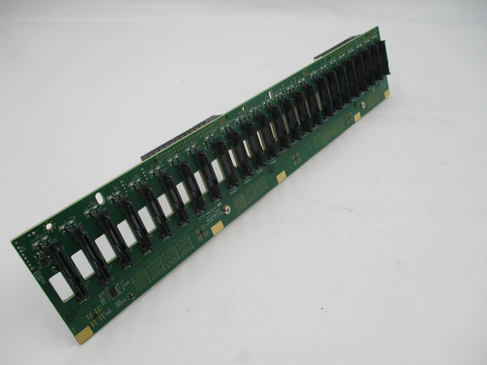 SSD-накопитель SSD SuperMicro BPN-SAS3-927-N4 2U SBB 24-Port Backplane Support 20x2.5" HDD & 4x2.5" — фото 1