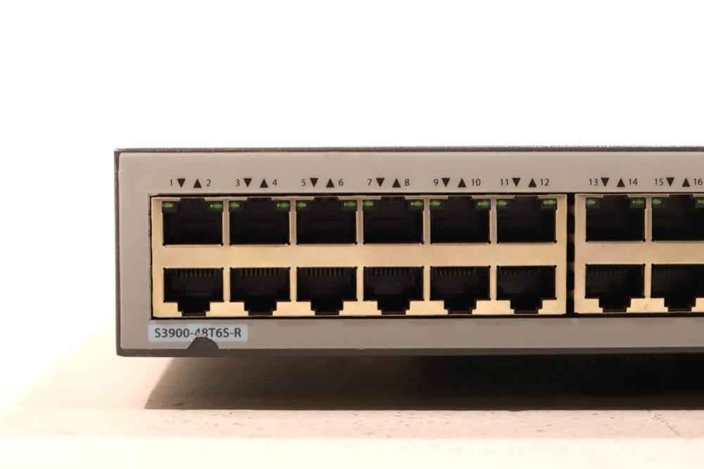 Стекируемый гигабитный коммутатор S3900-48T6S-R L2+, 48x 1G RJ45, 6x 10Gb SFP+. — фото 2