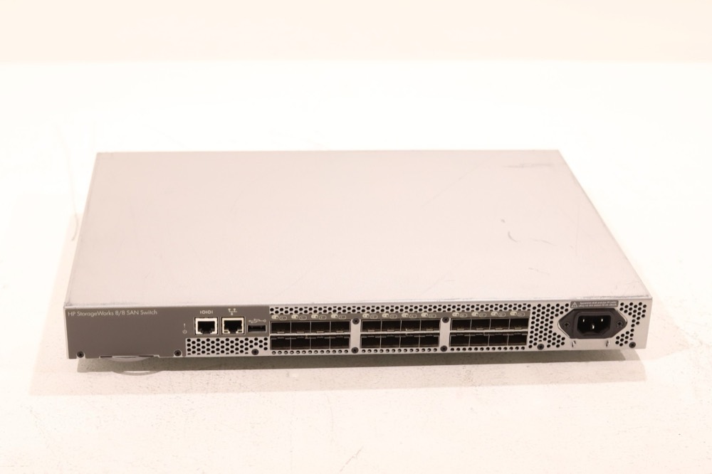 Коммутатор HP AM867B StorageWorks 8/8 SAN Switch 8 Ports Active W/ Sliders — фото 2