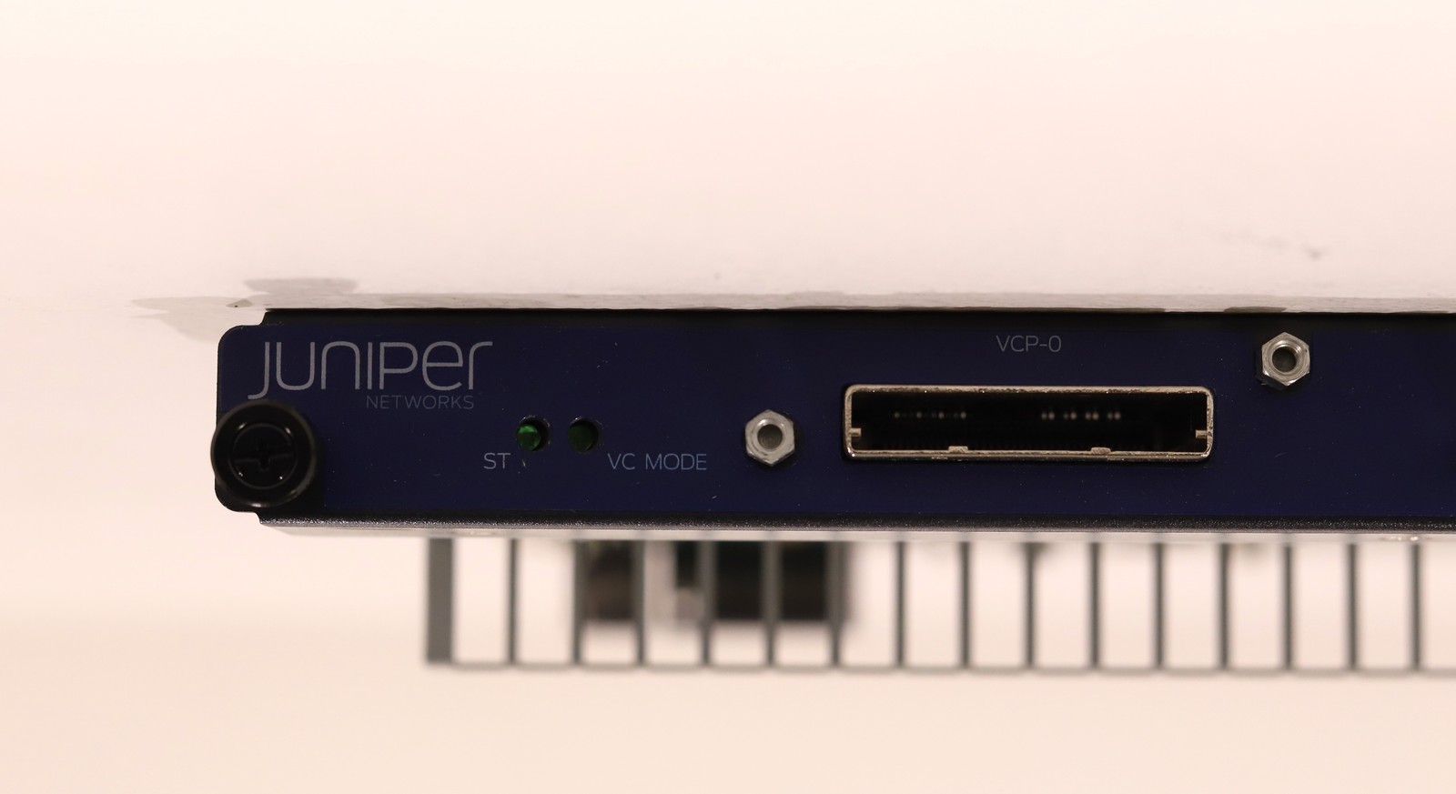 Электронный компонент Juniper EX4500-VC1-128G Virtual Chassis Loopback Module EX4500 — фото 2