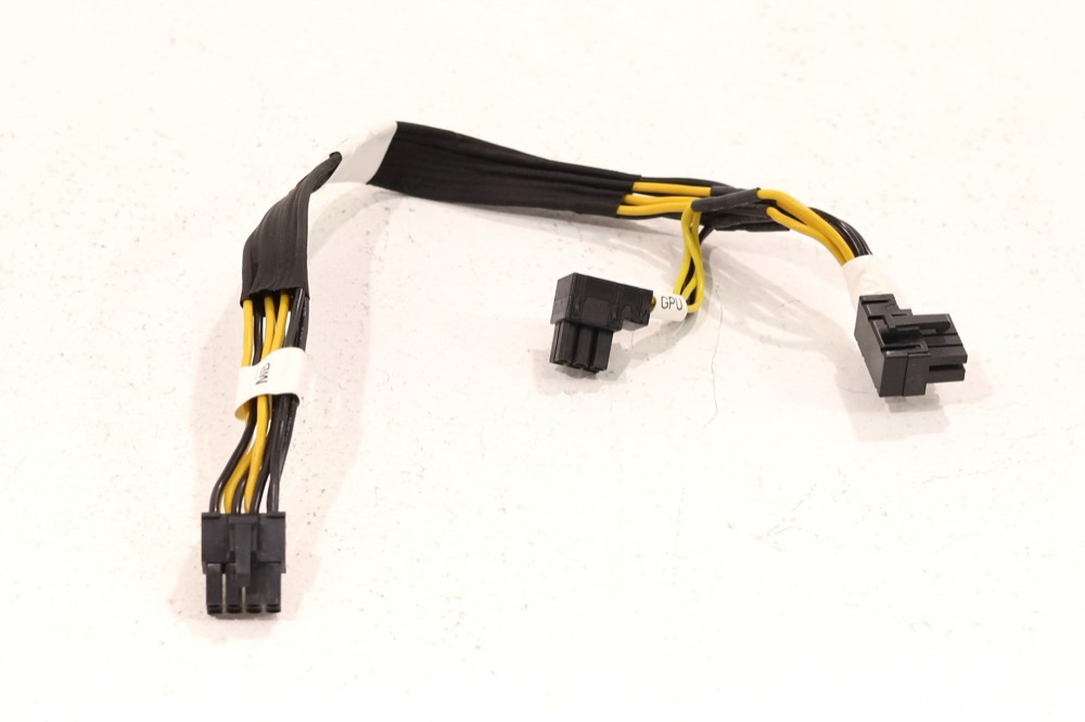 Кабель Supermicro Motherboard to 8-Pin + 6-Pin Right Angle PCIe 30cm GPU Cable For GeForce 4 (CBL-PWEX-0792) — фото 1