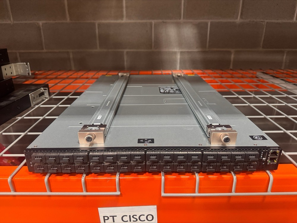Коммутатор Mellanox MQM9700-NS2R — 32×OSFP NDR 400G — фото 2